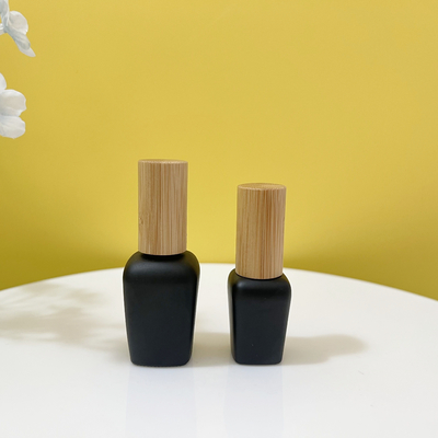 Quadrato variopinto della bottiglia di vetro del chiodo dell'OEM intorno a forma ovale 10ml 12ml 15ml con il cappuccio di bambù